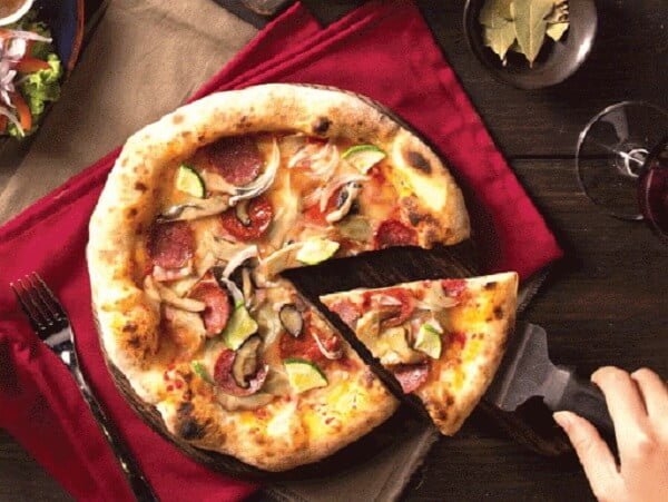 Capricciosa thuộc top các thương hiệu Pizza ở Việt Nam ngon nhất