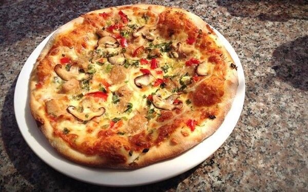 Pizza Ông Tây - một trong các thương hiệu pizza ở việt nam