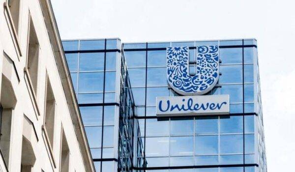 Từ Unilever, Coca-Cola đến P&G: Đâu là động thái đáng chú ý trước thềm năm 2021 đang đến gần?